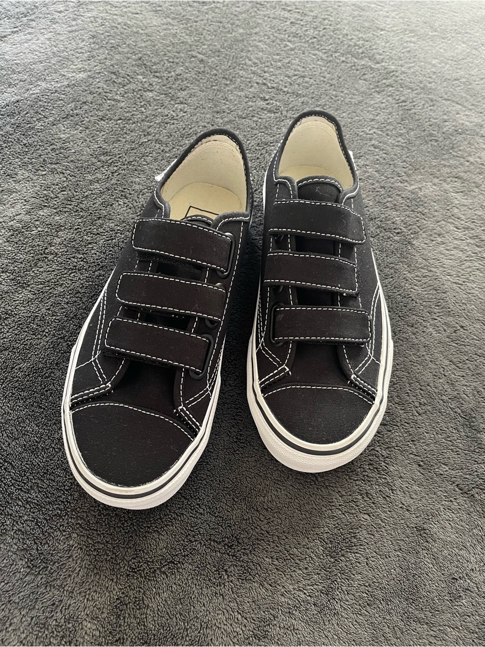 Vans black canvas